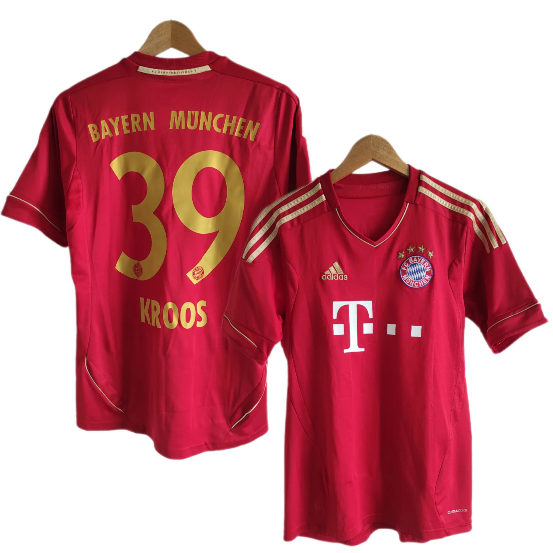 Bayern Mรผnchen 2011/12 Home