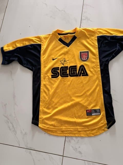 Arsenal 2001/02 Nike Arsenal Away Shirt Signed by Dennis Bergkamp – Size Small – COA