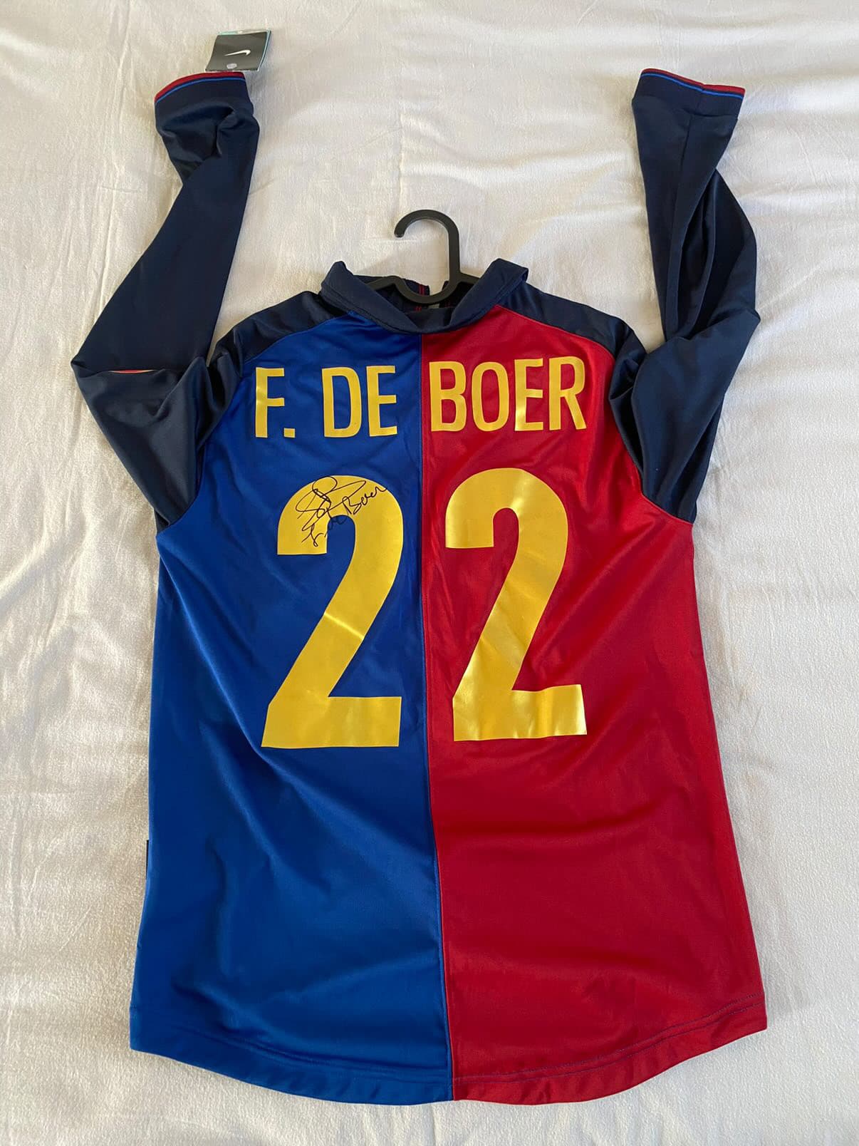 Signed shirt de Boer
