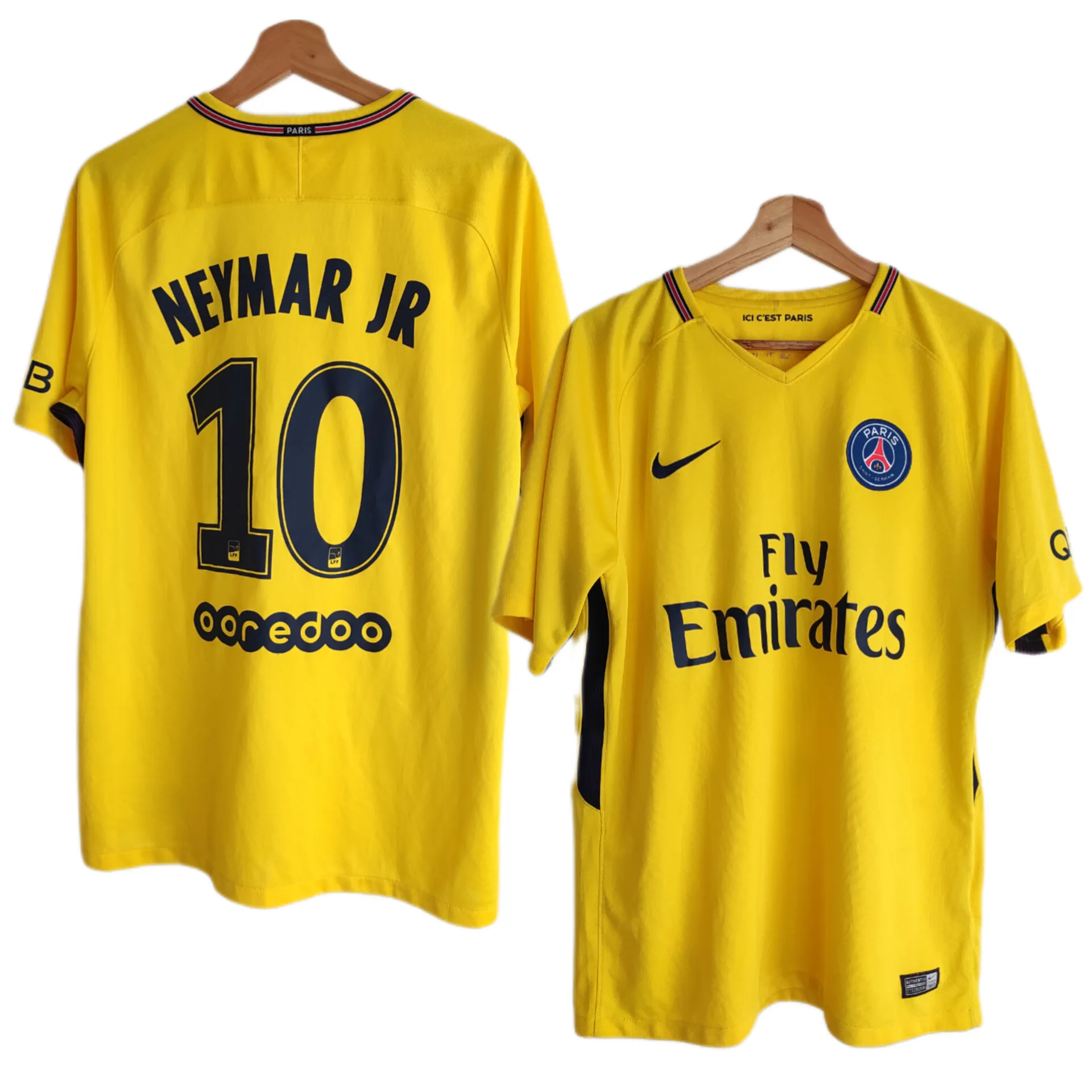 Paris Saint Germain 2017/18 Away