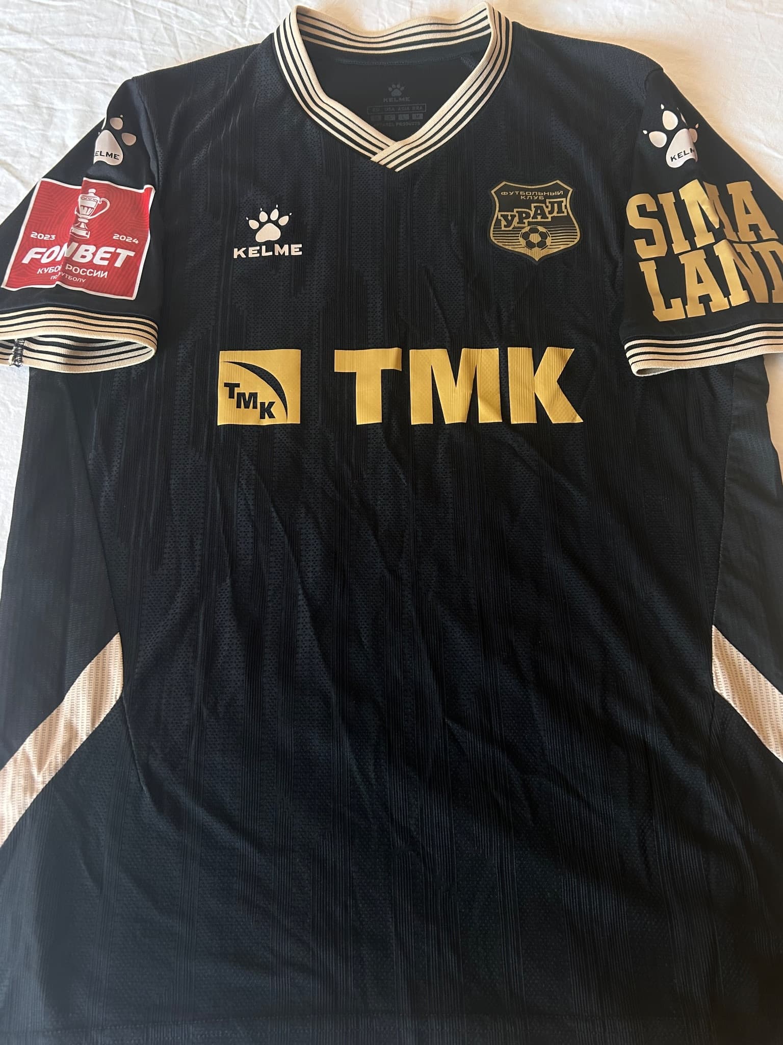 Bench worn shirt FC Ural Yekaterinburg