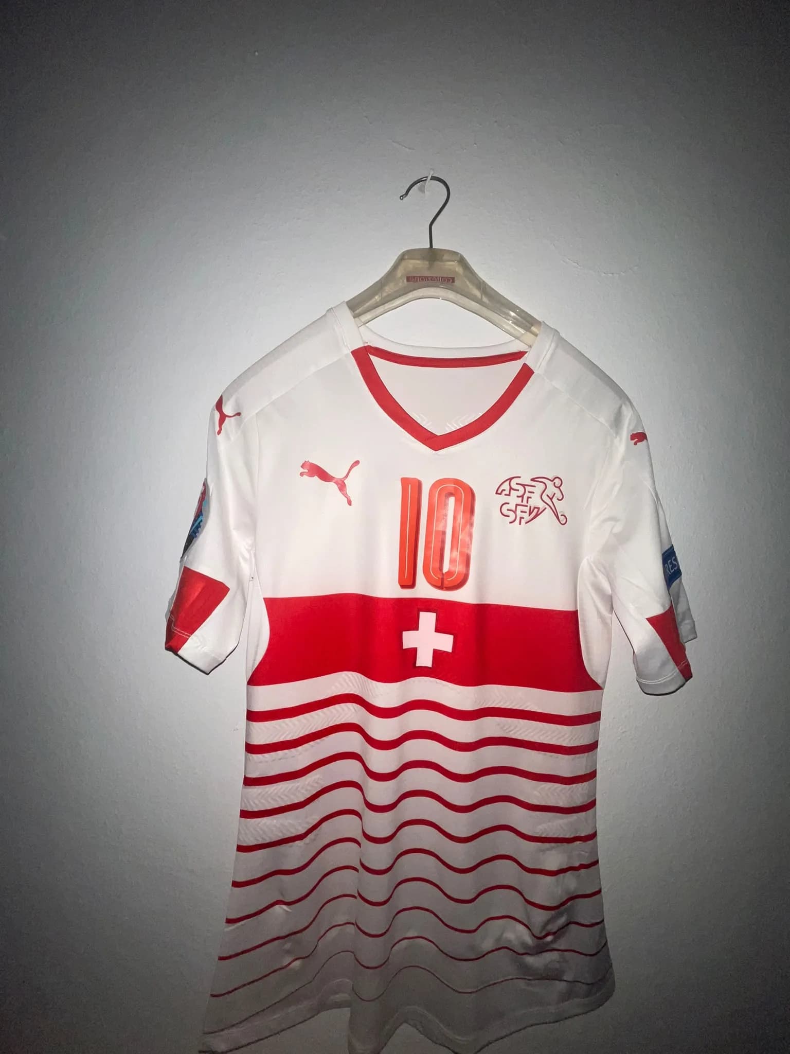 2016 Switzerland Player-Issue PWR ACTV Jersey - Xhaka #10 (Size M)