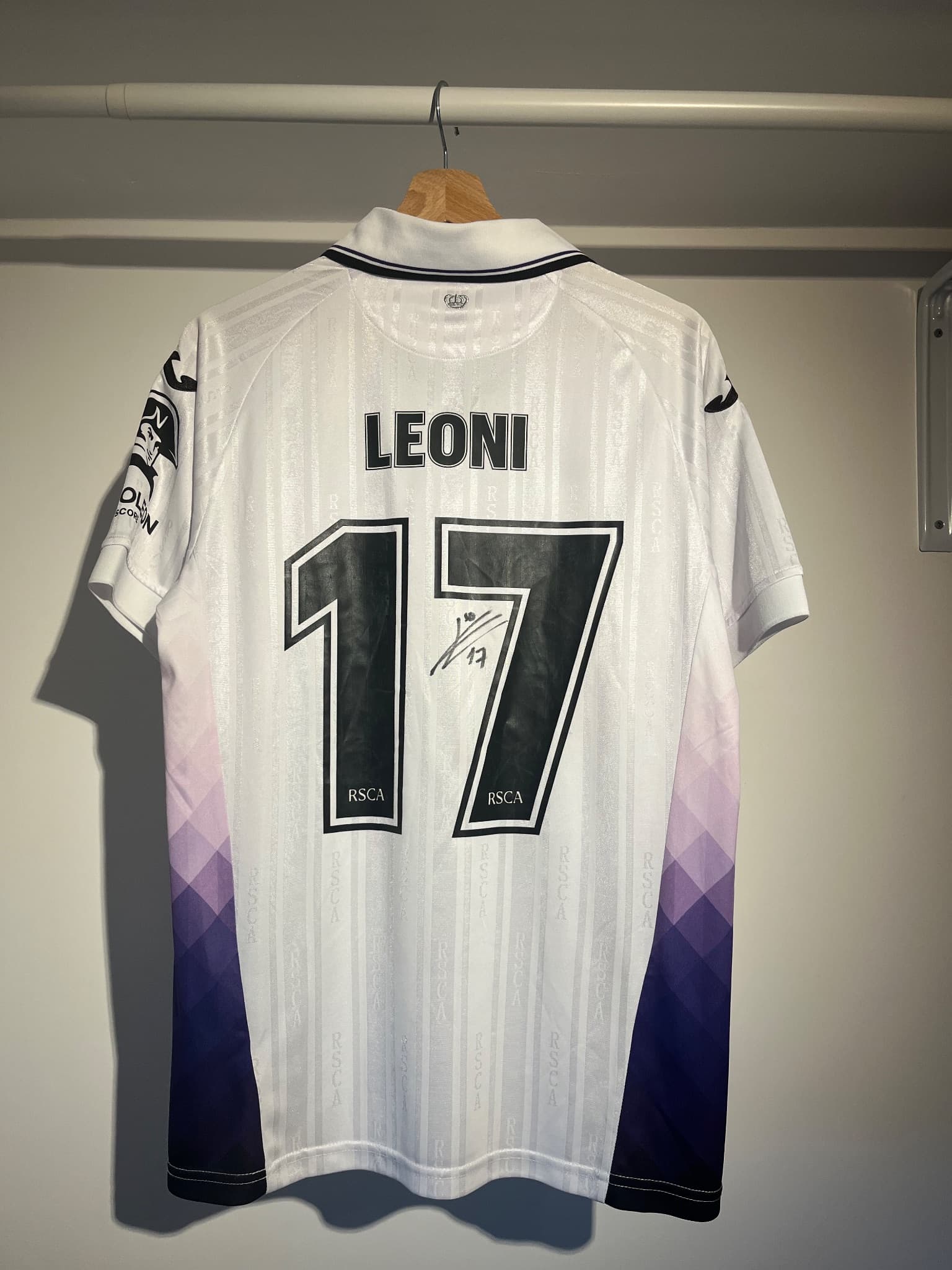 Matchissued RSC Anderlecht shirt ( Theo Leoni )