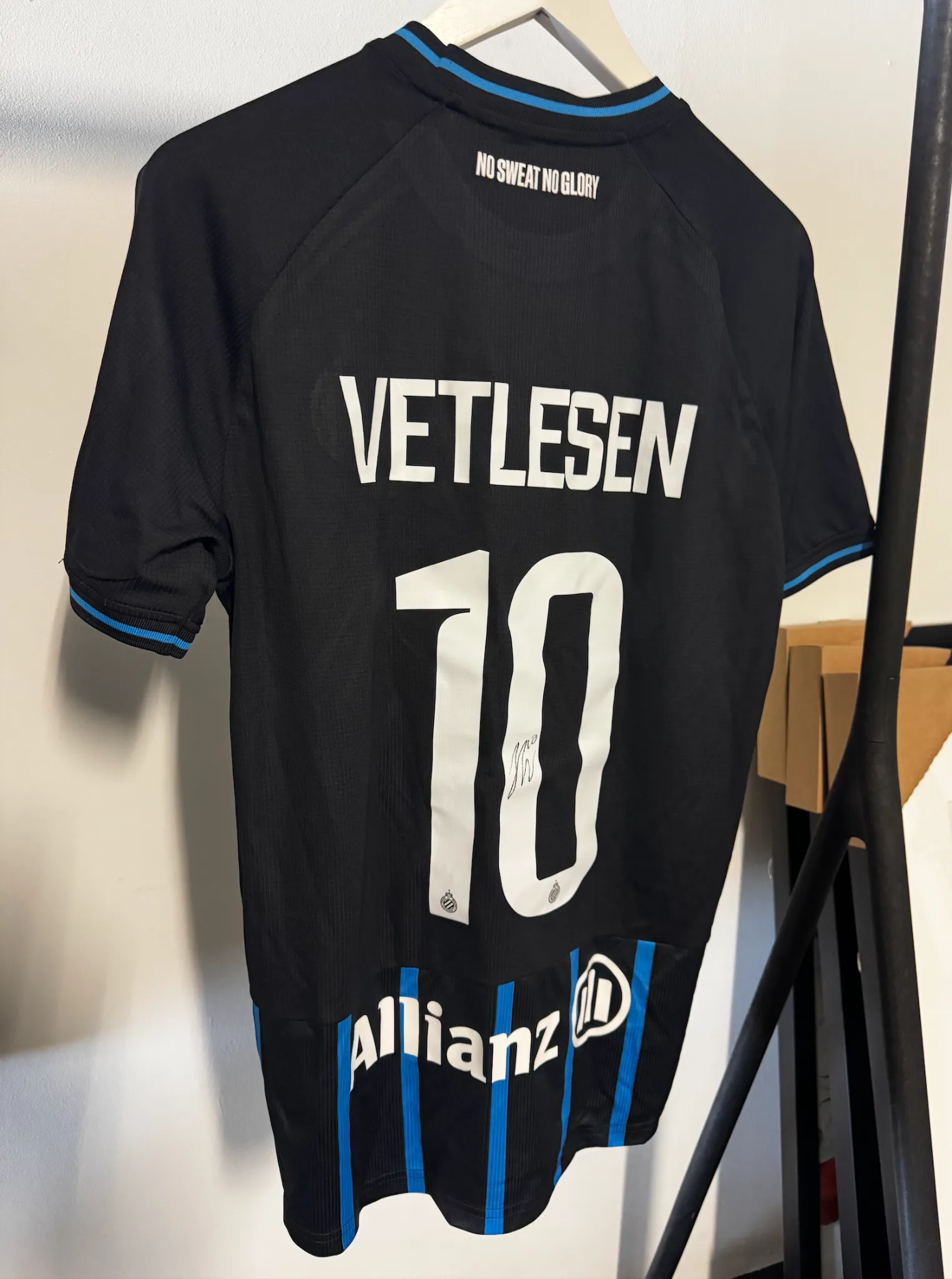 Hugo Vetlesen Matchworn + goal scored t-shirt
