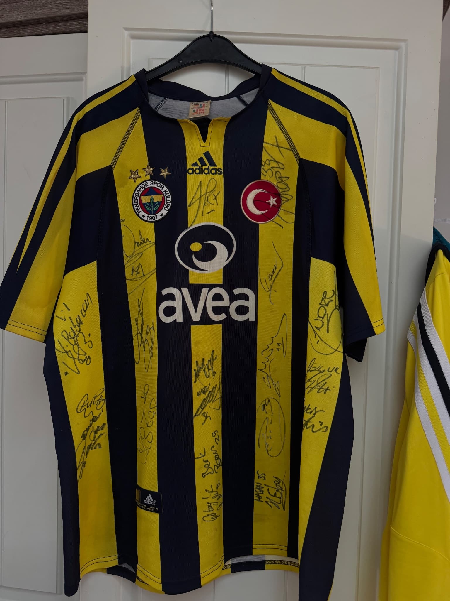 Orijineel Fenerbahçe shirt van Adidas met meerdere handtekeningen! Seizoen 2004-2005