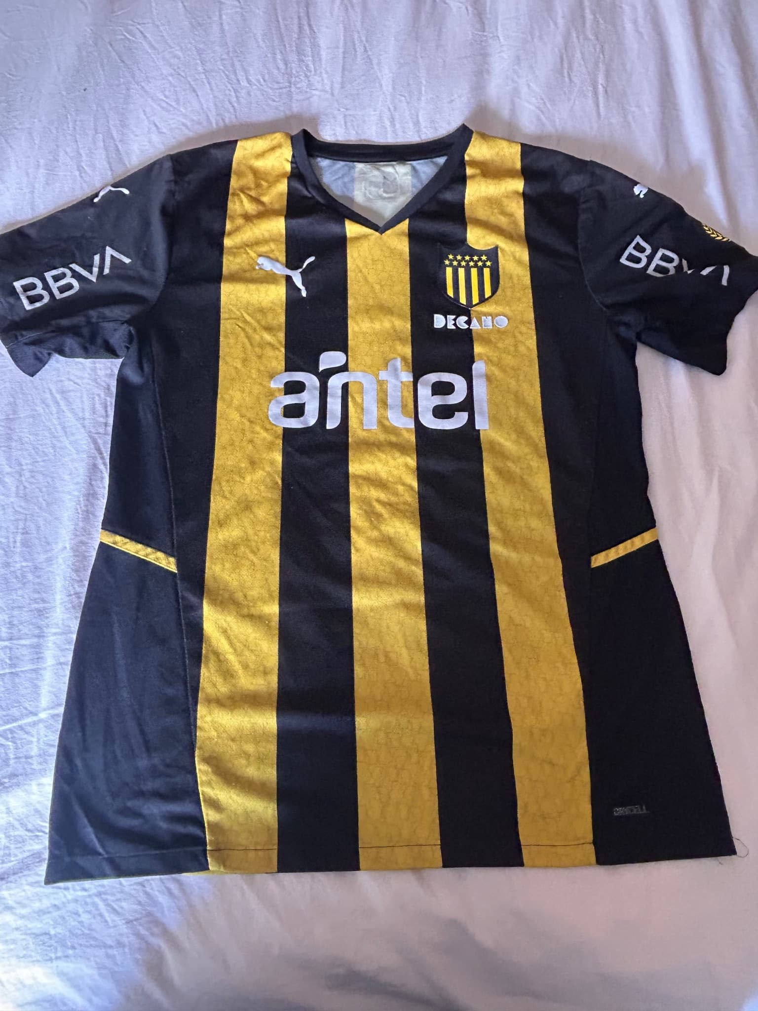 Friendly matchworn shirt Peñarol
