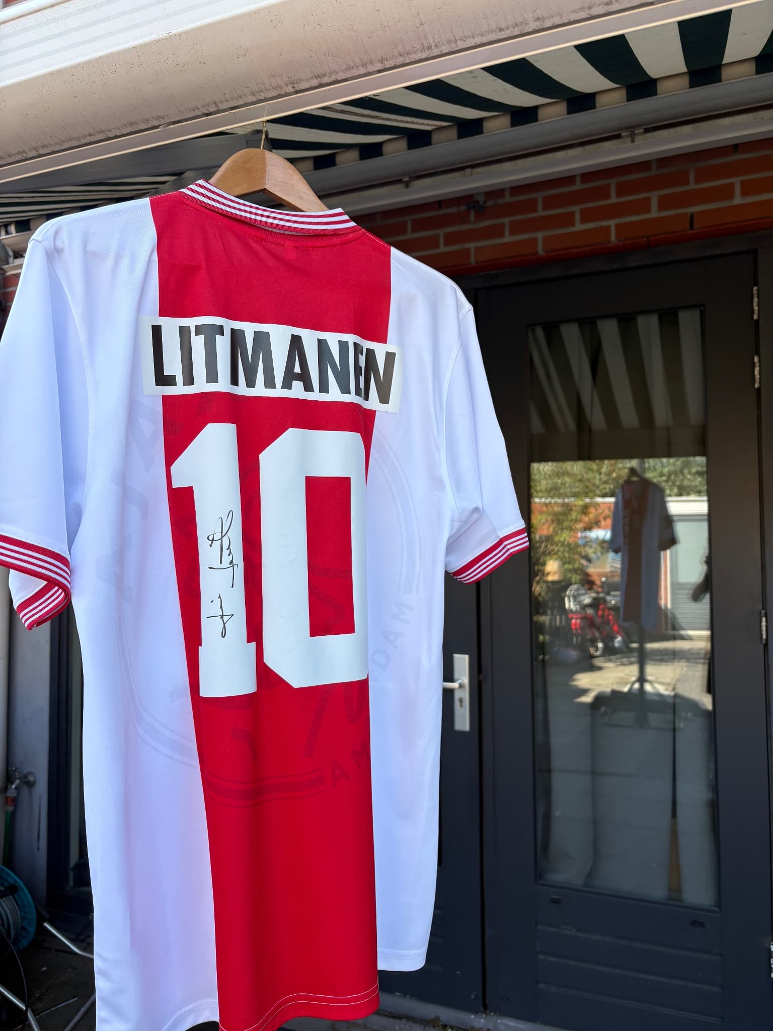 Ajax 1995 shirt